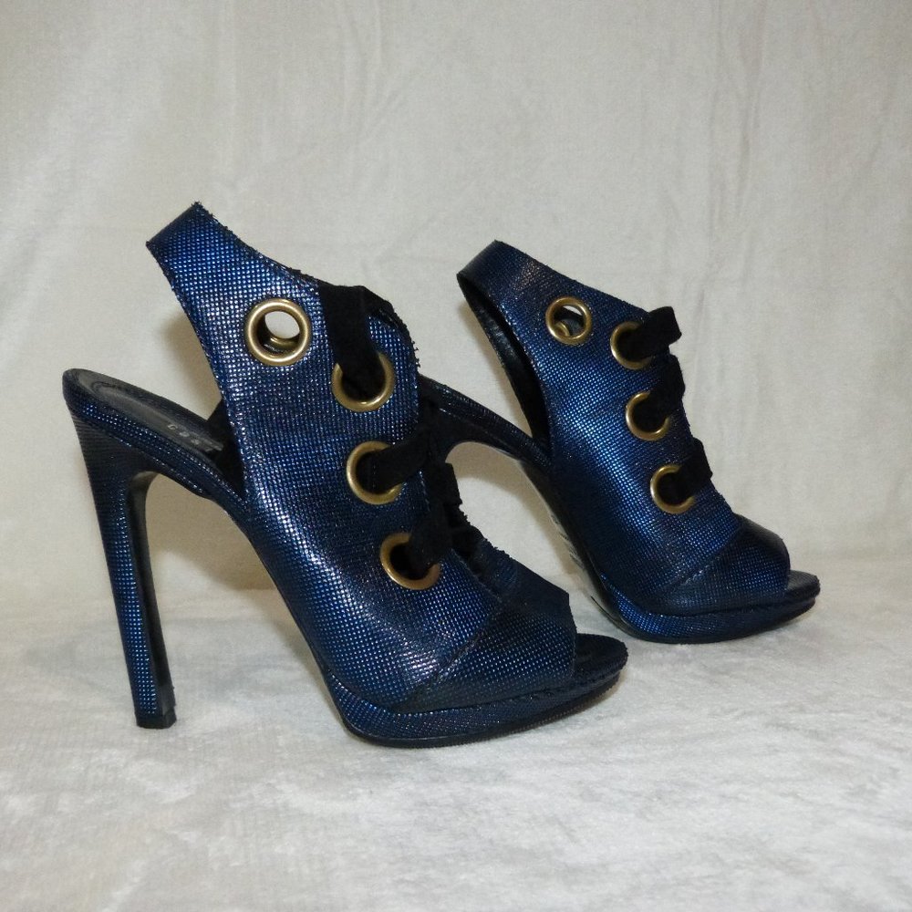 EDMUNDO CASTILLO BLUE LEATHER HEELS SZ 35.5